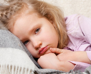 Нудота і підвищена температура у дітей