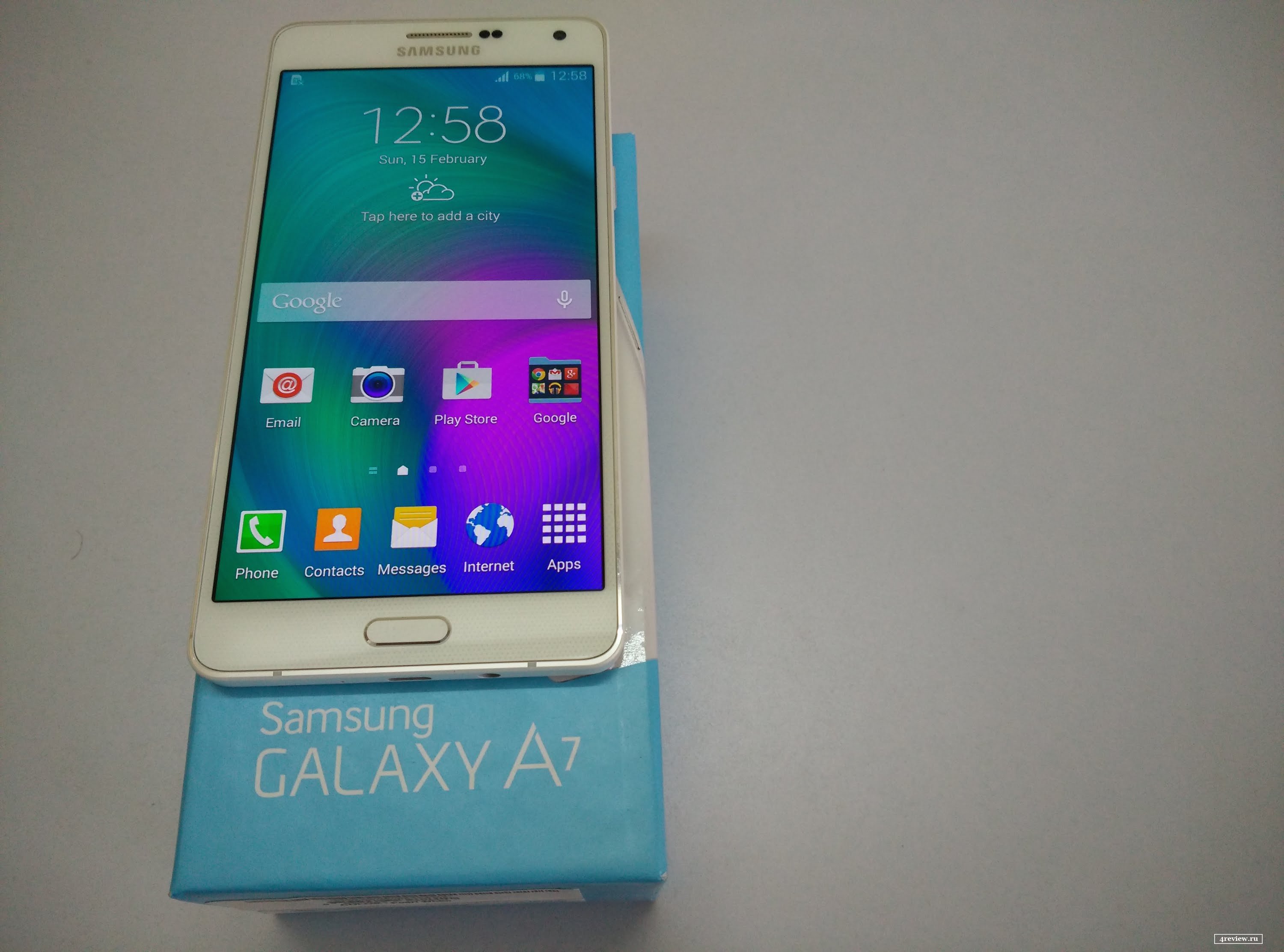 Огляд Samsung Galaxy A7 – витончений смартфонопланшет