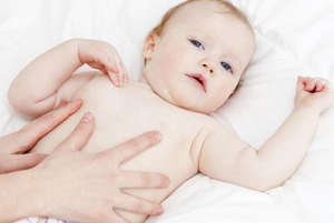 Як лікувати захворювання кишечника у немовлят?