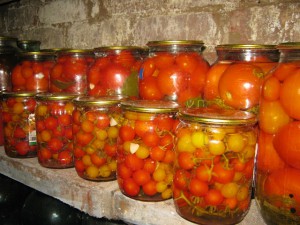 Домашнє консервування помідорів (5 кращих рецептів)