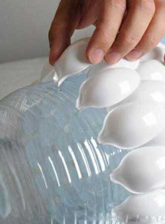 Як зробити світильник і настільну лампу з пластику та кухонного посуду