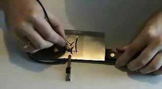 Як зробити електрохімічну гравіювання на сталі