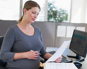 Чому може припинитися розвиток організму дитини у вагітних?
