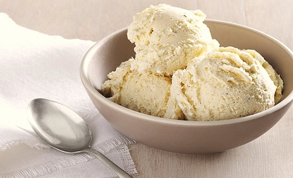 Домашнє ванільне морозиво: приготування і користь
