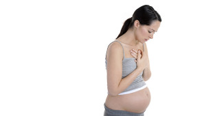 Чим і чому небезпечна герпесная ангіна у вагітних
