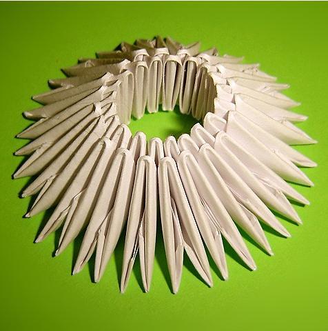 Обємні предмети з паперу – схема складання подвійного лебедя
