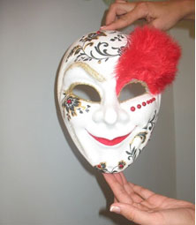 Як зробити карнавальну маску у венеціанському стилі