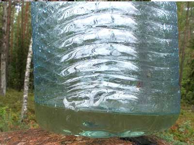 Найпростіший фільтр для води – воду можна брати прямо з калюжі