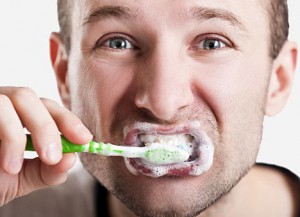 Як позбавитися від запаху часнику в роті