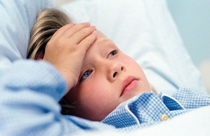 Які симптоми допоможуть виявити менінгіт у дітей?
