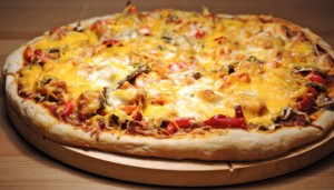 Піца з куркою і грибами рецепт з фото