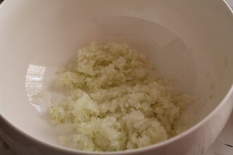 Тефтелі з рисом в мультиварці: покроковий кулінарний рецепт