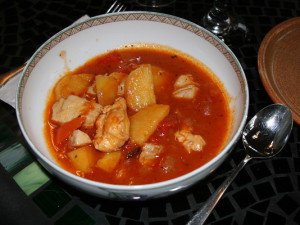Риба з картоплею в мультиварці в томатному соусі: покроковий кулінарний рецепт