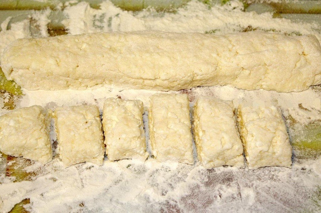 Сирники із сиру рецепт з фото покроково. Рецепт сирників з сиру на сковороді з фото