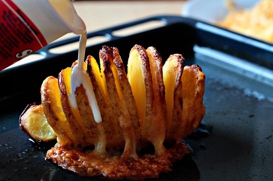 Картопля гармошка запечена в духовці   рецепти фото. Як приготувати картоплю гармошку?