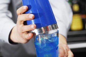 Як приготувати коктейль блакитна лагуна