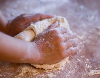 Ароматні булочки в мультиварці: покроковий кулінарний рецепт