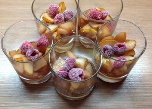 Як зробити фруктове желе в домашніх умовах. Калорійність фруктового желе