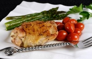 Курячі стегна в мультиварці: покроковий кулінарний рецепт