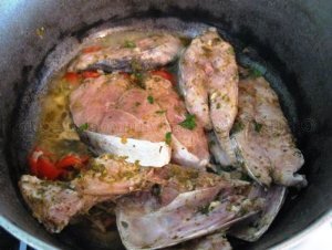 Риба тушкована в мультиварці: покроковий кулінарний рецепт