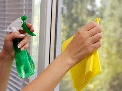 Як правильно мити вікна: правила і кращі спосібі