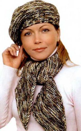Бере з шарфом «Валентина»
