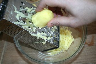 Картопляна запіканка в мультиварці: покроковий кулінарний рецепт