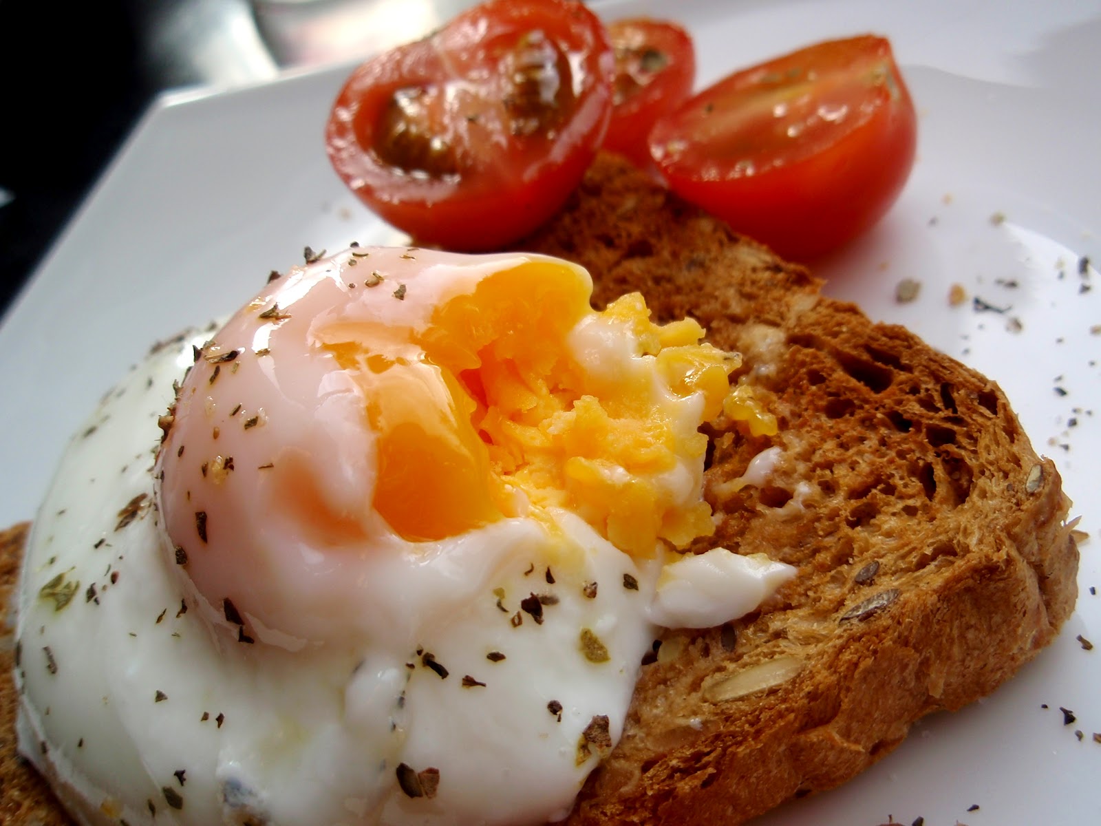 Як готувати яйце пашот — рецепти різноманітного приготування