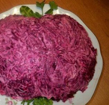 Новорічний салат «Яблучко»