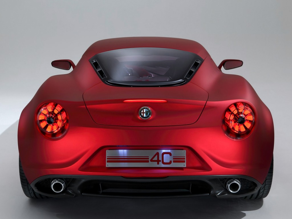 Новий суперкар від Alfa Romeo 4C. Перші подробиці і фото |