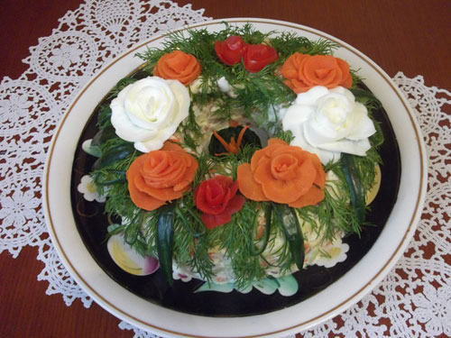 Як прикрасити салат Олівє на Новий рік. Фото