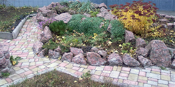 Традиційні способи укладання садової доріжки з каменю