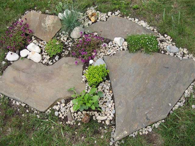 Ідеї для саду з використанням каменів