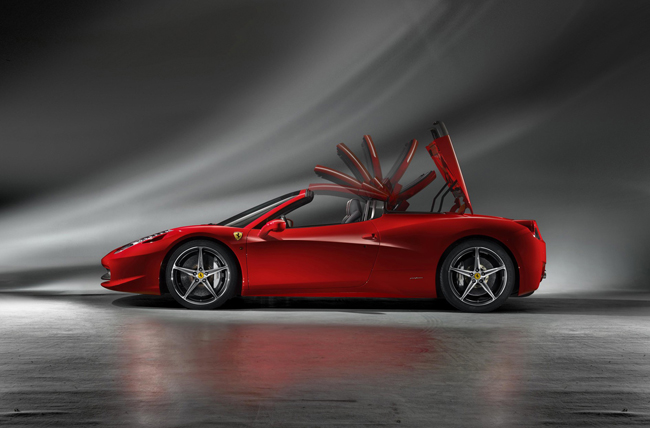 Огляд Ferrari 458 Spider —витончений італійський родстер |