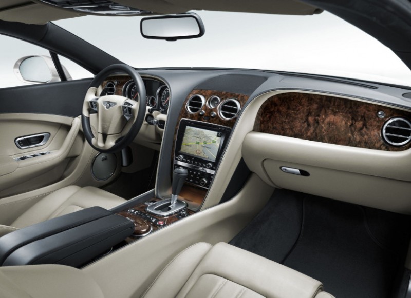 Огляд Bentley Continental GT — швидкісне розкішне пятизіркове купе |