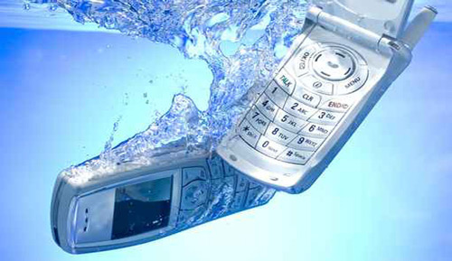 Що робити, якщо ваш телефон або смартфон потрапив під воду