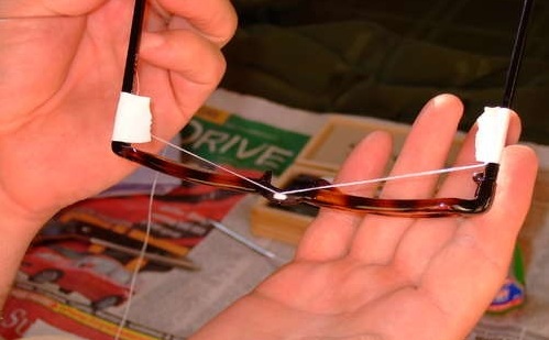 Як відремонтувати оправу для окулярів