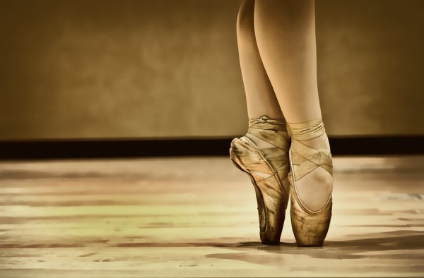 Балетна взуття та балетні пуанти чобітки