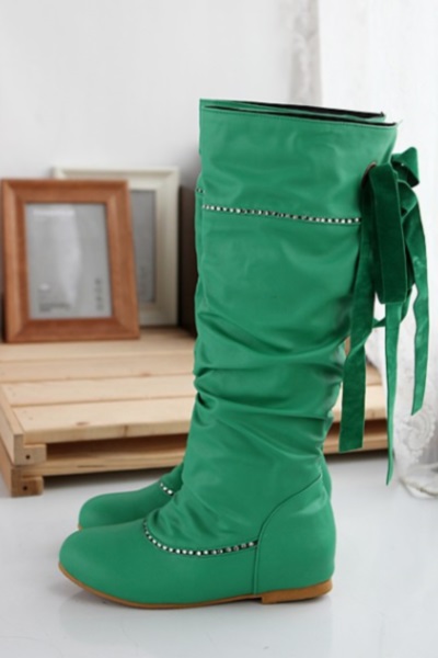 Смарагдово зелені чобітки – тренд кожного осінньо зимового сезону