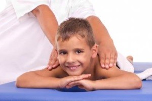 Як робити і наскільки ефективний масаж при кашлі?