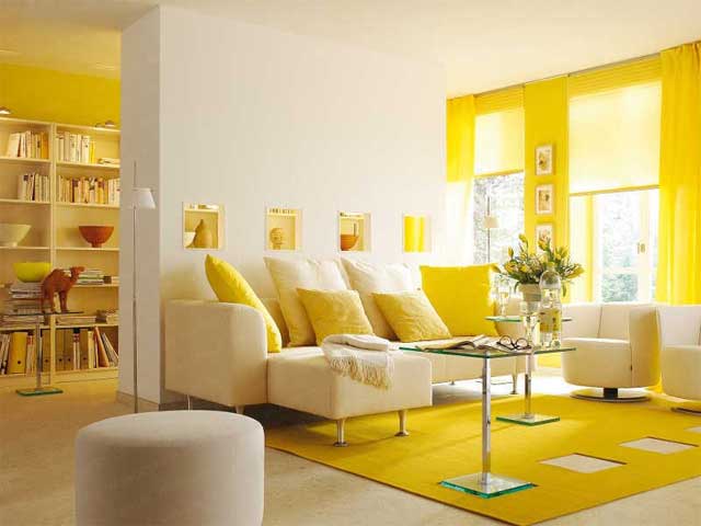 Жовтий колір в інтерєрі заміського будинку
