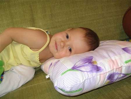 Розвиваюча іграшка подушка для дітей від 1 до 3 років