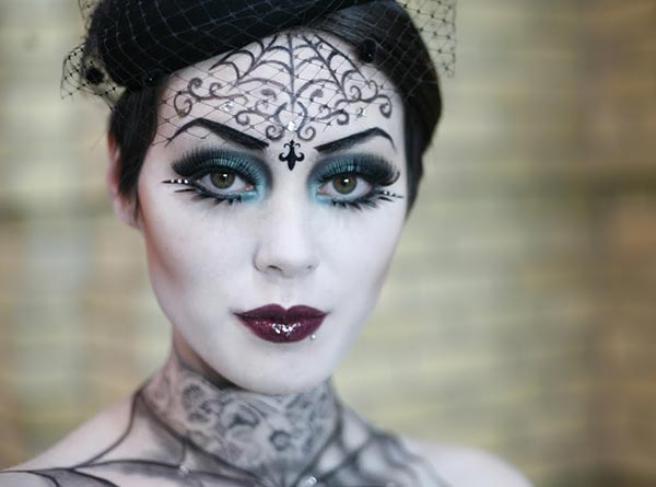 Макіяж на хеллоуїн: фото ефектних ідей, як зробити самій + відео Макіяж на хеллоуїн: фото ефектних ідей, як зробити самій + відео