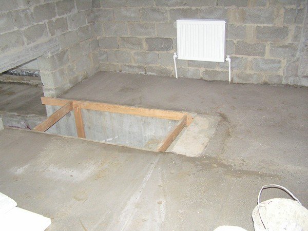 Як залити підлогу в гаражі: тонкощі і нюанси бетонування