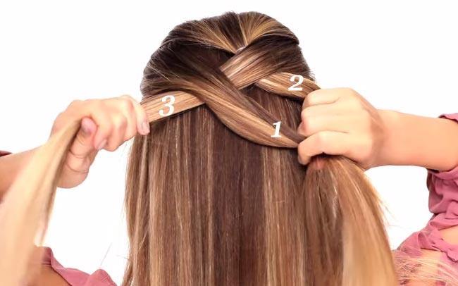 Французька коса: 10 покрокових зачісок з фото