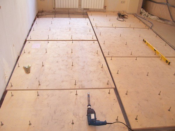 Регульовані підлоги: переваги, пристрій і самостійний монтаж