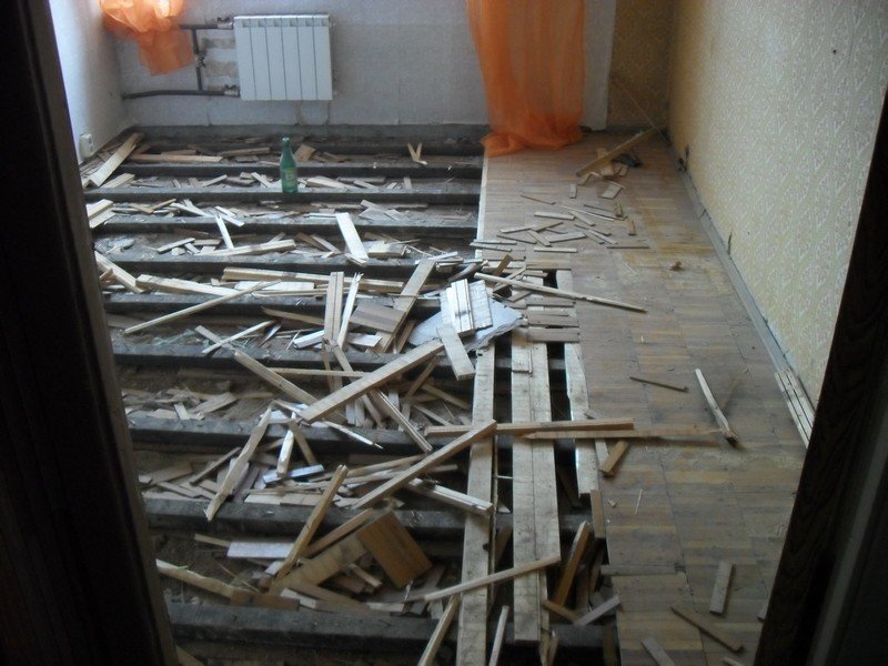 Демонтаж підлоги: все, що необхідно знати про цю роботу