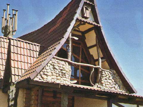 Мансардний дах з балконом: розрахунок матеріалу, вентиляція