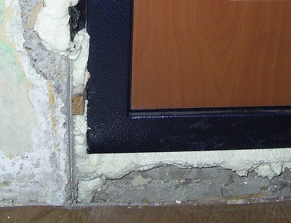 Обробка вхідних укосів: як привести дверний проріз в належний вигляд