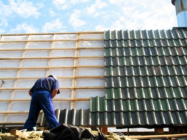 Решетування даху: типи покрівельного матеріалу і технологія виготовлення обрешітки для них